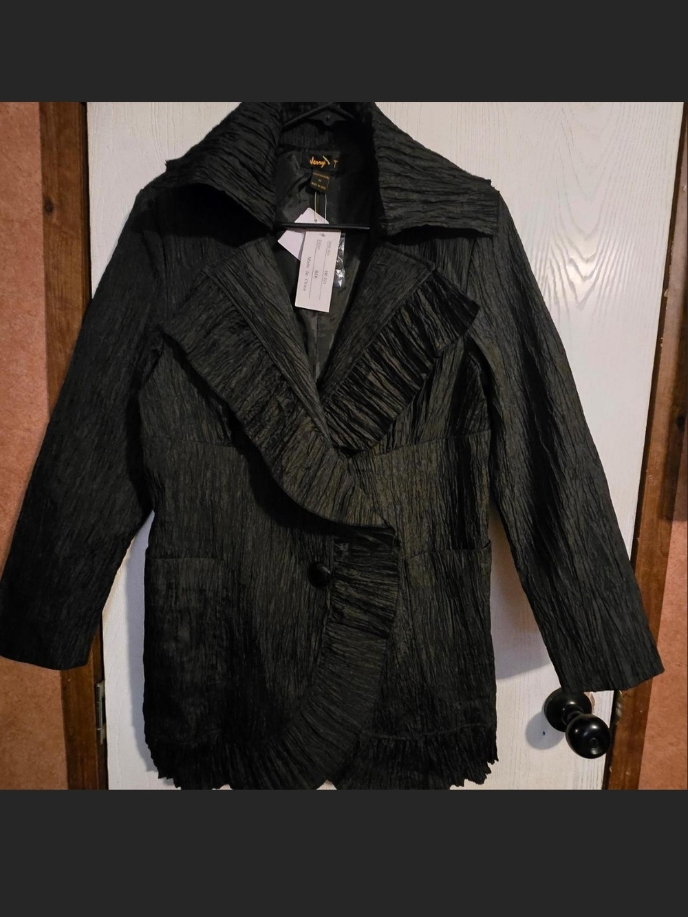 Women’s Black Textured Ruffle-Trim Blazer Jacket